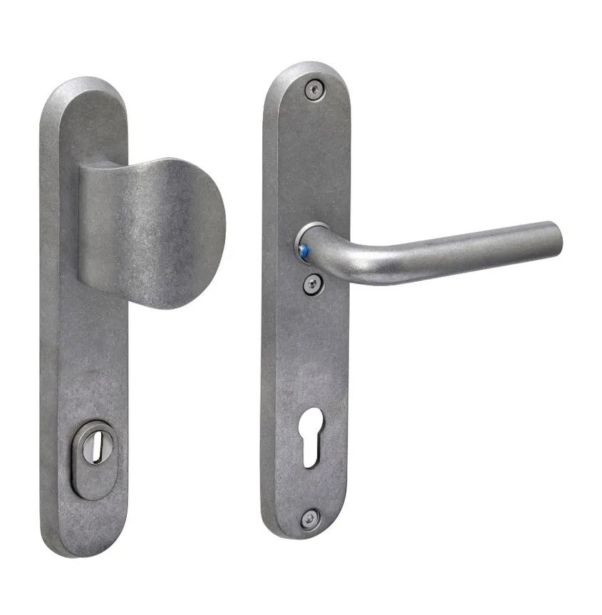 Intersteel SKG3 veiligheidsbeslag ovaal greep/kruk Luzern PC92mm met kerntrekbeveiliging rvs getrommeld